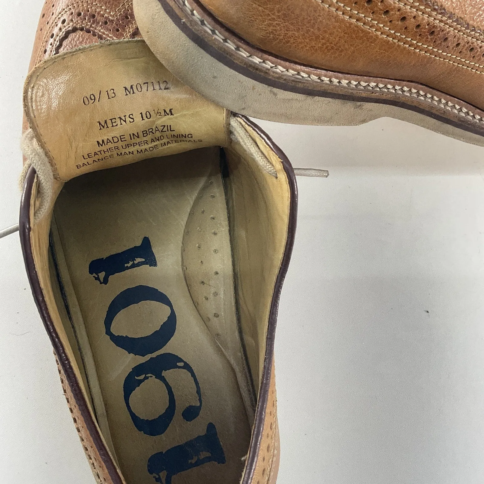 1901 Men's Brown Brogue Leather Dress Shoes 10.5 Preowned