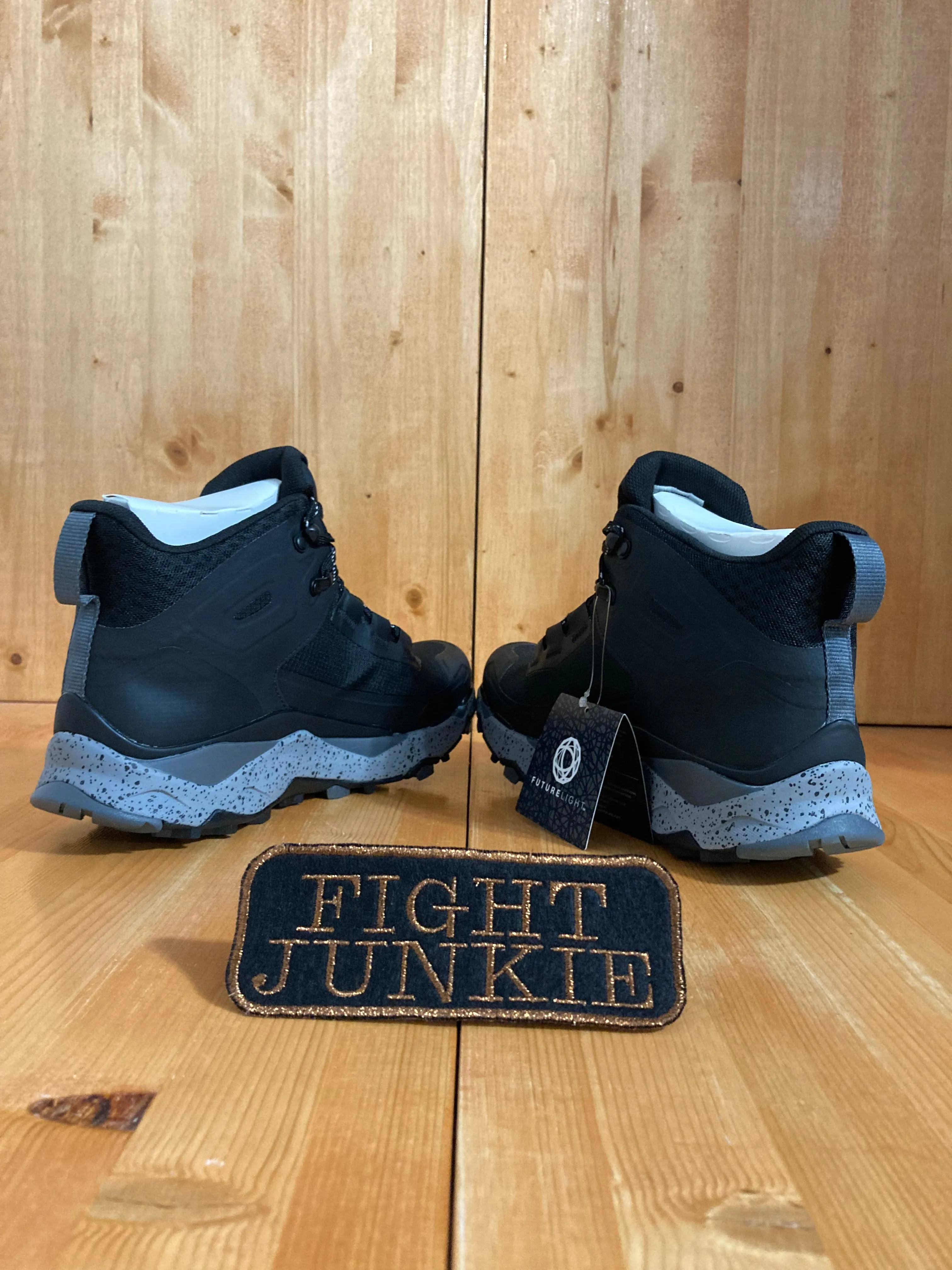 NEW! THE NORTH FACE VECTIV EXPLORIS MID FUTURELIGHT Men Size 10.5 Waterproof Trail Hiking Boots Black & Gray