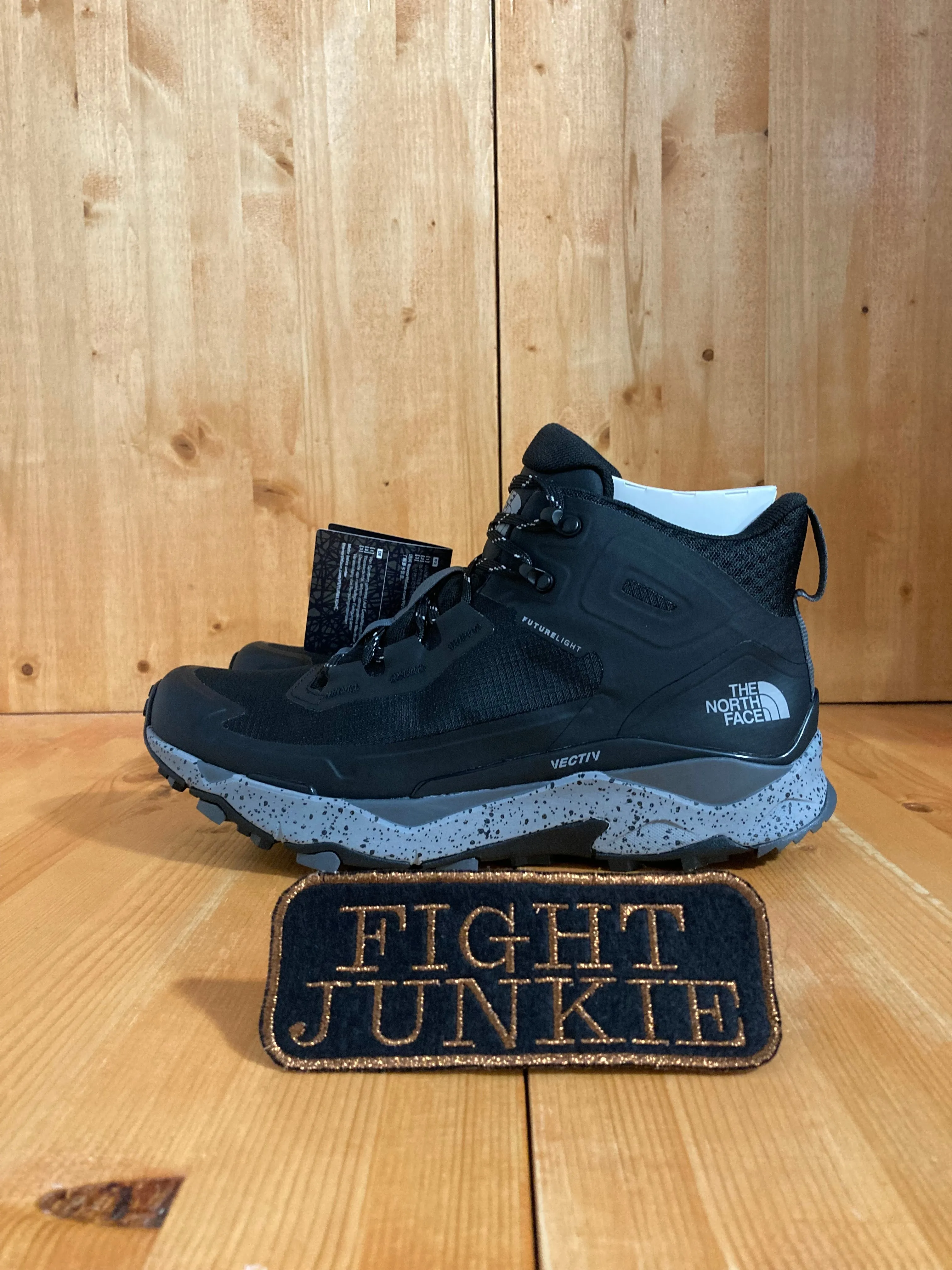 NEW! THE NORTH FACE VECTIV EXPLORIS MID FUTURELIGHT Men Size 10.5 Waterproof Trail Hiking Boots Black & Gray